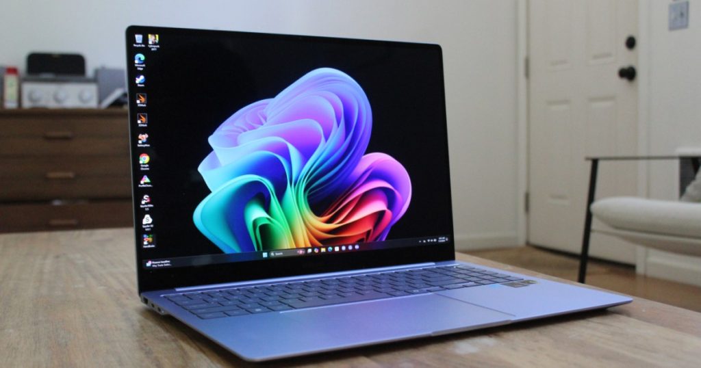 Samsung Galaxy Book4 Edge vs. MacBook Air: reigning supreme