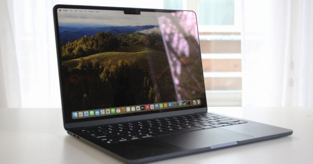 MacBooks are turning the tide for laptops